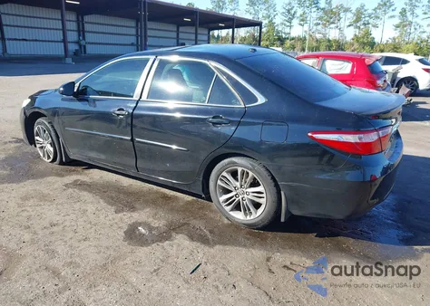 2015 Toyota Camry Se z USA, uszkodzony, nr VIN 4T1BF1FK6FU475560